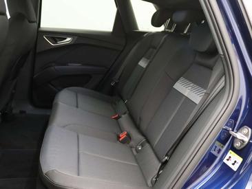 Audi Q4 E-tron Advanced 40 TFSI — photo 11