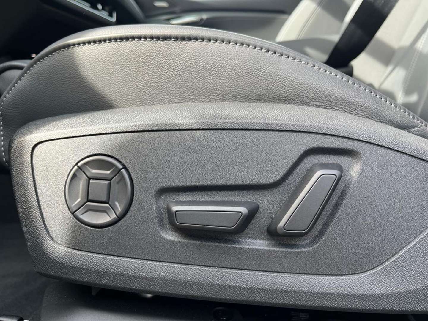 Audi Q6 E-tron S Line 55 - 2025 - Joinsteer - #22