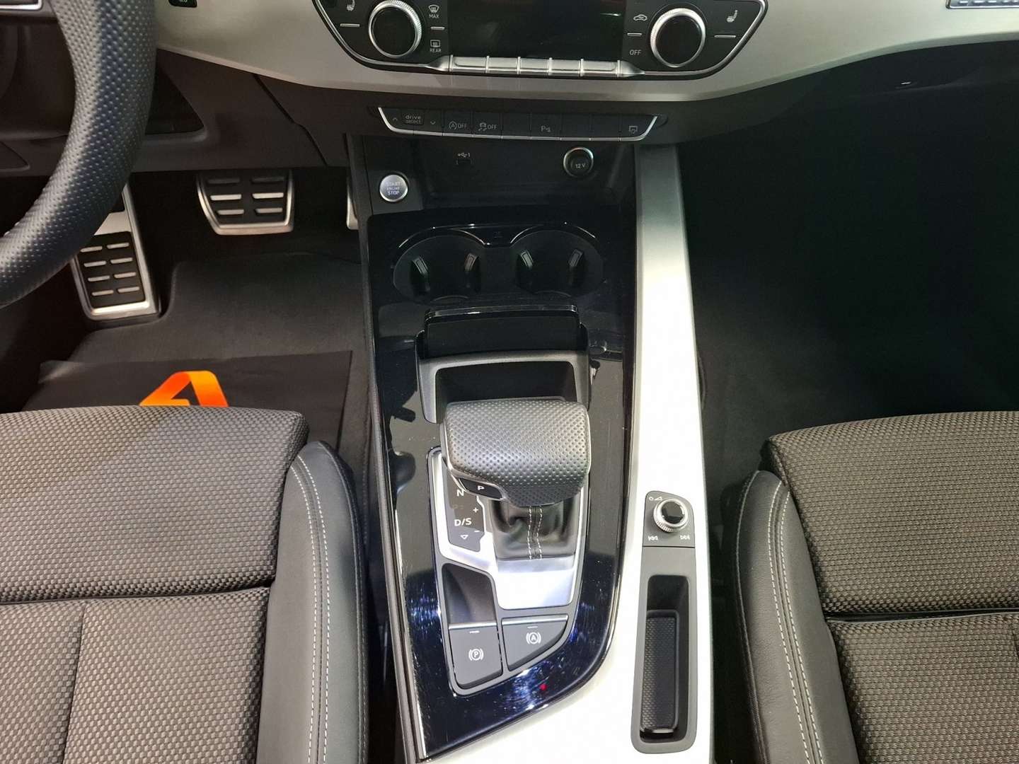 Audi A4 S Line Avant 40 TFSI - 2022 - Joinsteer - #9