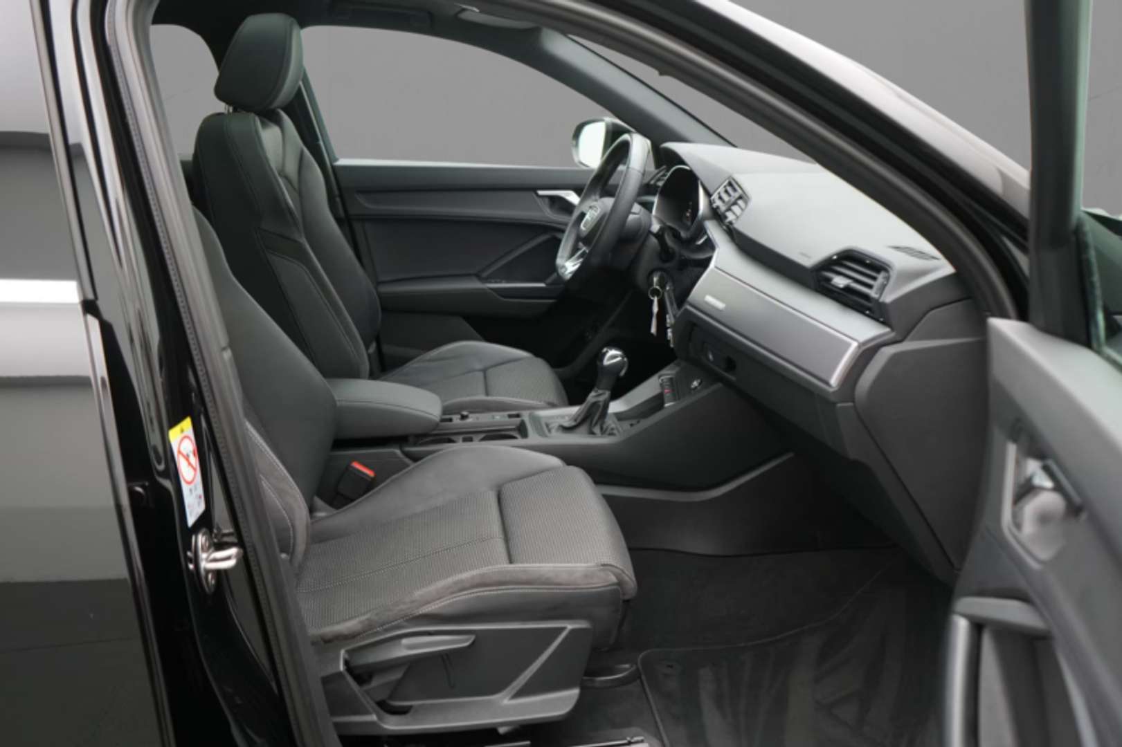 Audi Q3 S Line Edition 45 TFSI E - 2022 - Joinsteer - #5