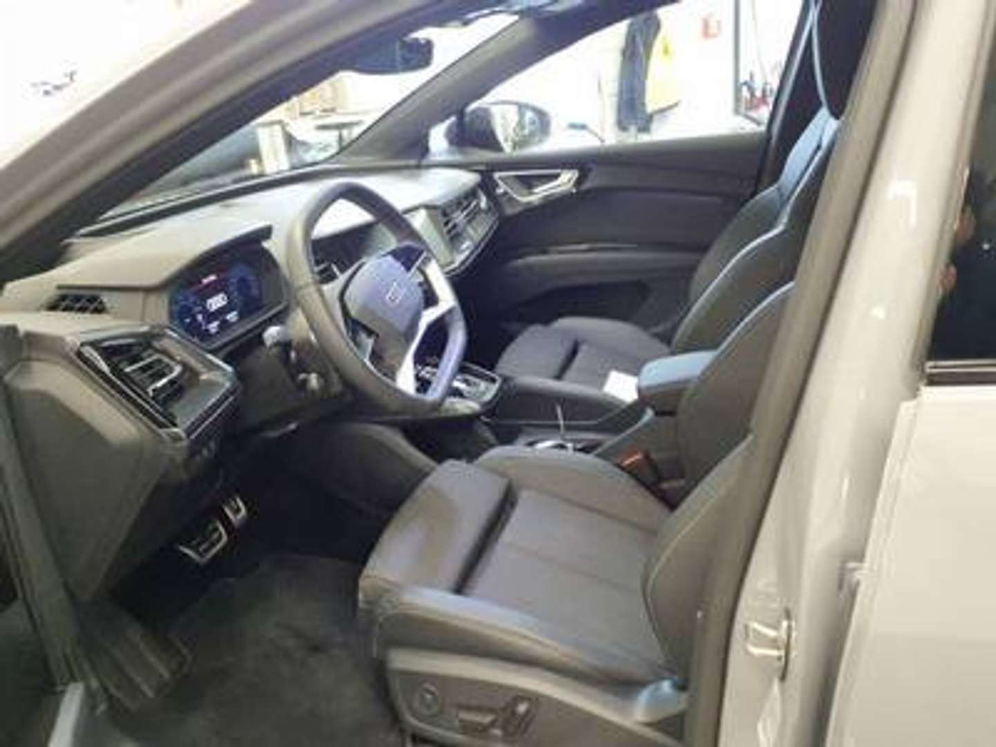 Audi Q4 E-tron S Line - 2025 - Joinsteer - #3