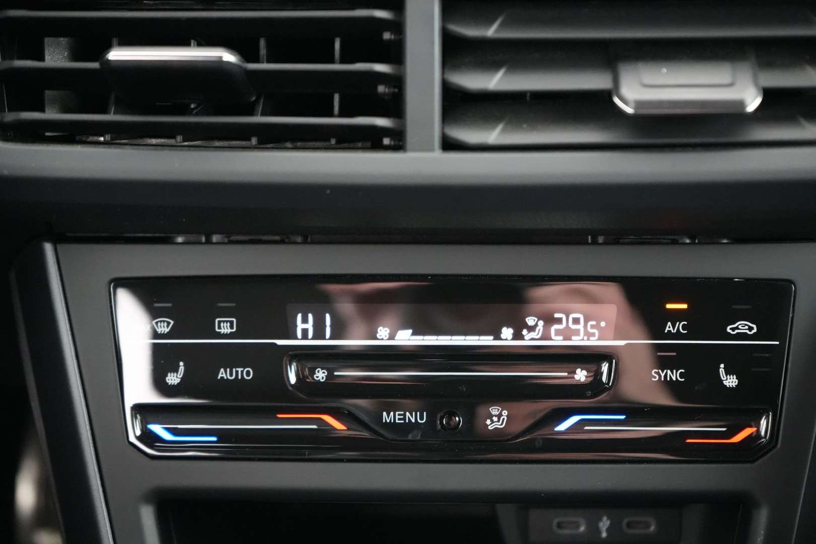 Volkswagen Taigo R-Line - 2025 - Joinsteer - #12