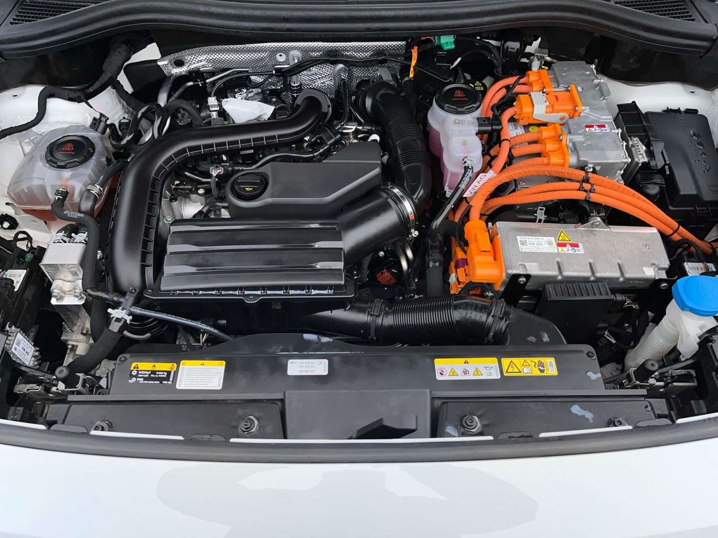 Volkswagen Tayron EHybrid R-Line - 2025 - Joinsteer - #8