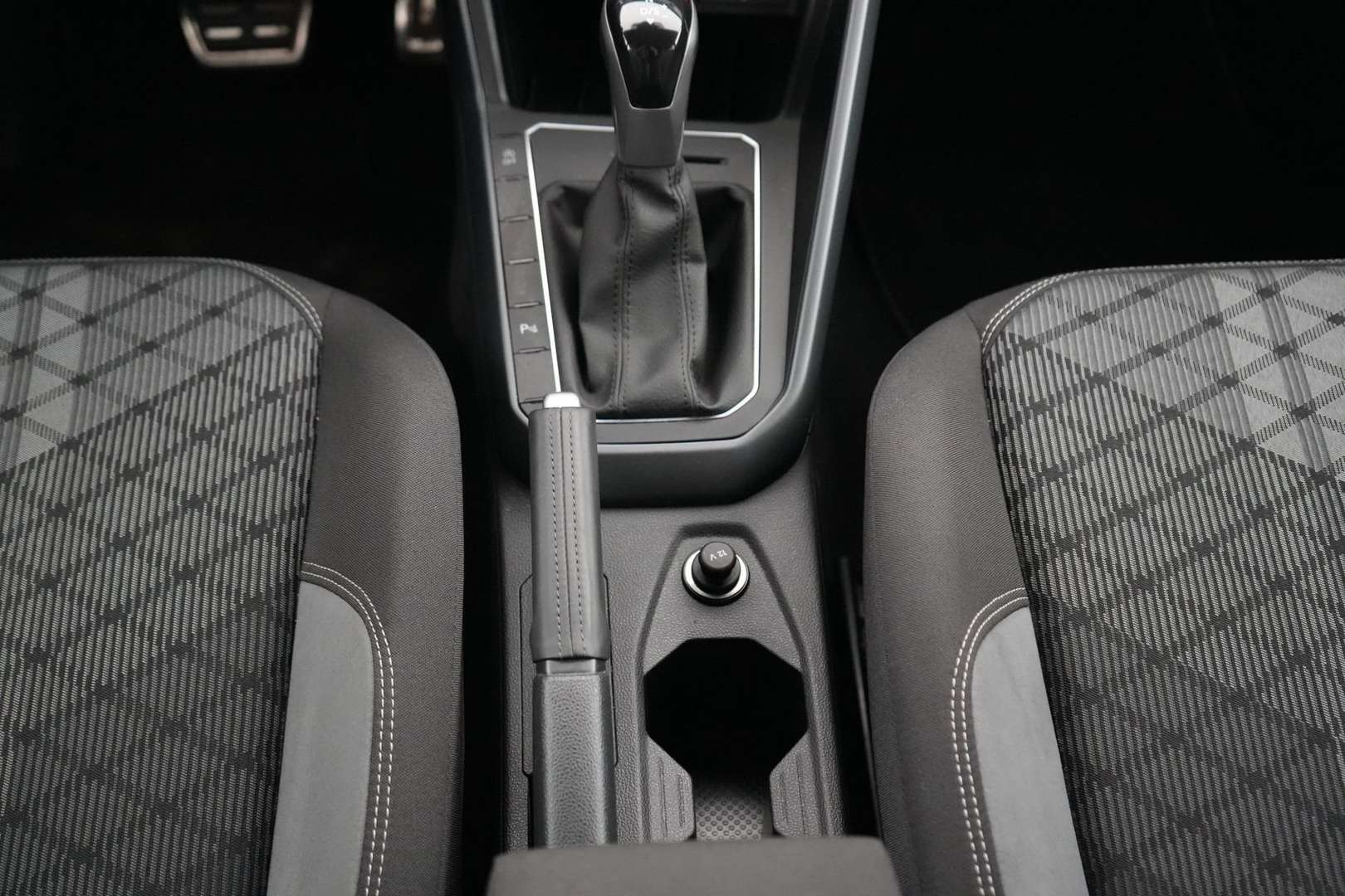 Volkswagen Taigo R-Line - 2025 - Joinsteer - #13