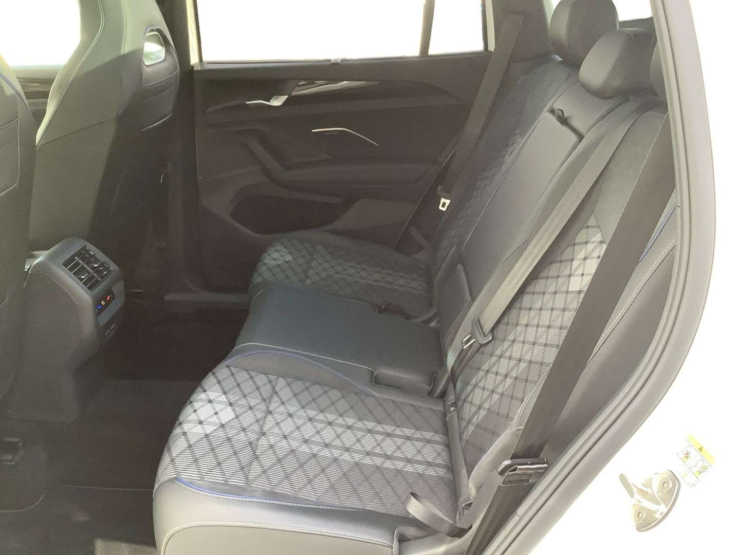 Volkswagen Tayron TDI R-Line 4Motion - 2025 - Joinsteer - #8