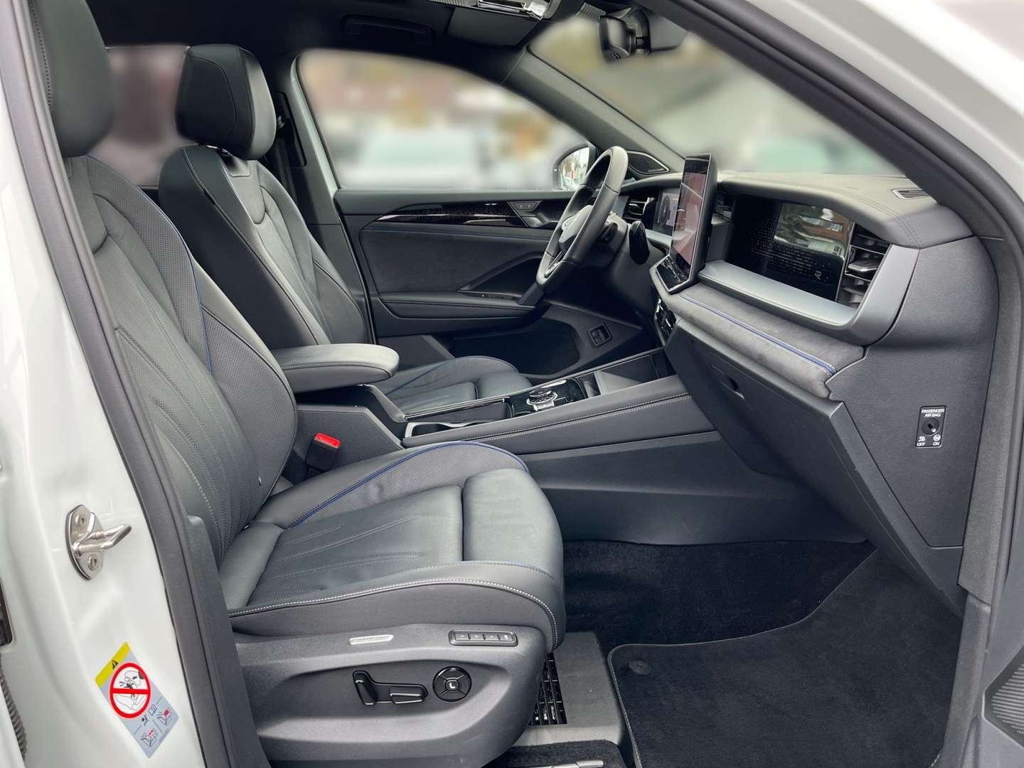 Volkswagen Tayron EHybrid R-Line - 2025 - Joinsteer - #13