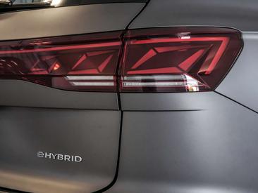 Volkswagen Touareg EHybrid 4Motion R — photo 7