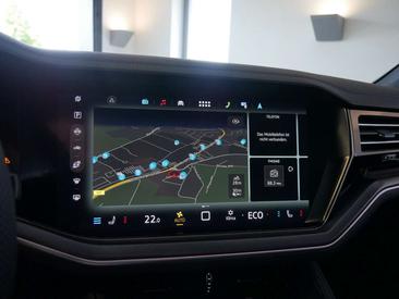 Volkswagen Touareg EHybrid 4Motion R — photo 22