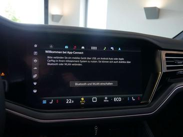 Volkswagen Touareg EHybrid 4Motion R — photo 23