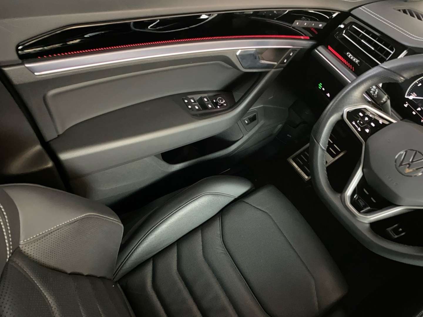 Volkswagen Touareg TDI R-Line - 2024 - Joinsteer - #13