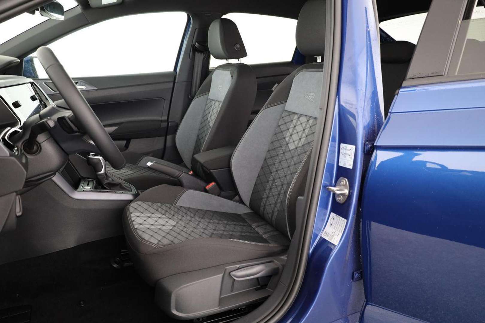 Volkswagen Taigo R-Line - 2026 - Joinsteer - #11