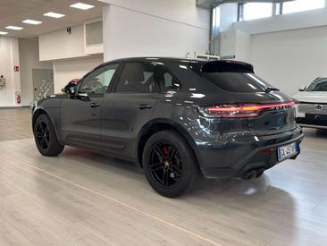 Porsche Macan S — photo 4