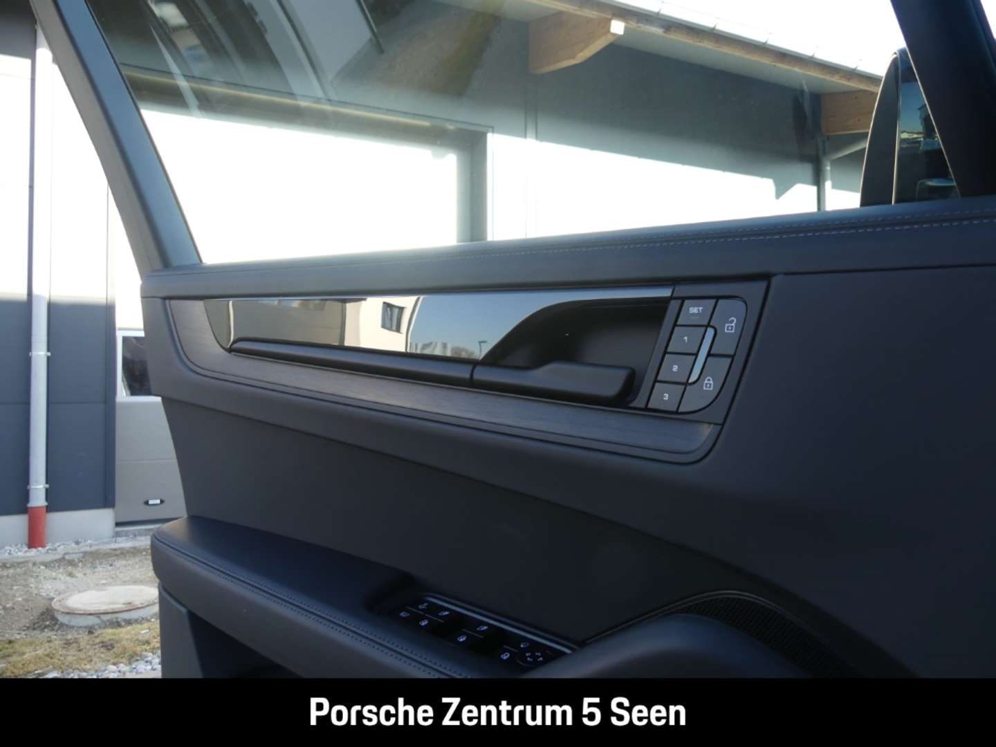 Porsche Cayenne III E-Hybrid Black Edition - 2026 - Joinsteer - #21
