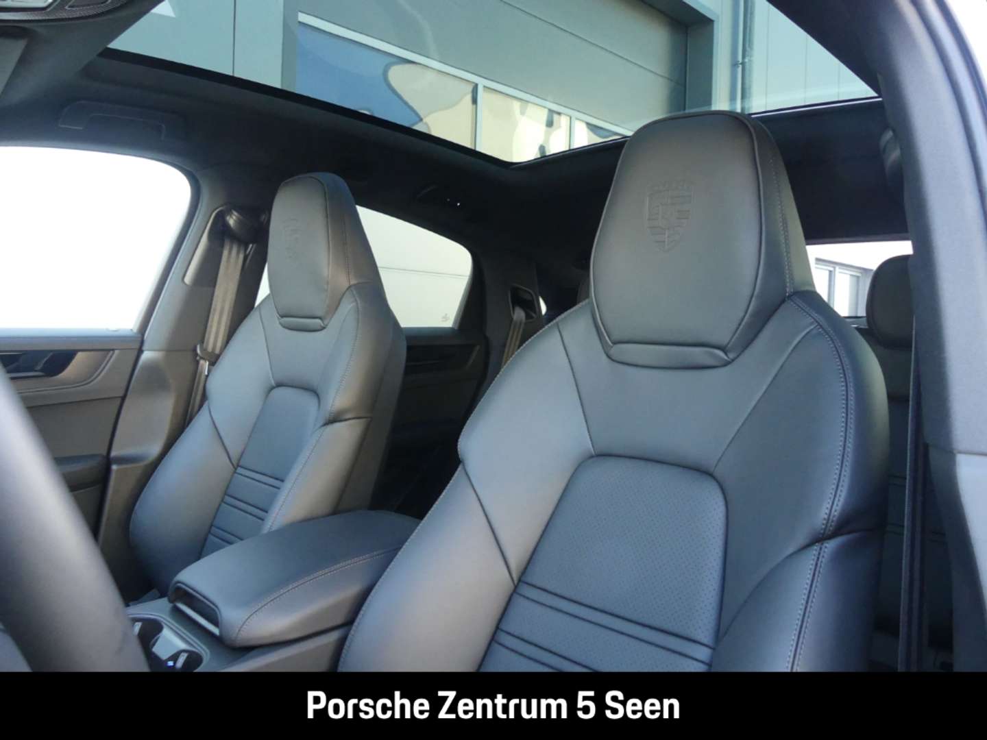 Porsche Cayenne III E-Hybrid Black Edition - 2026 - Joinsteer - #24