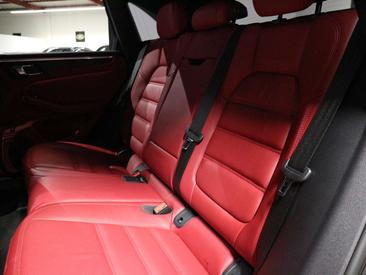 Porsche Macan GTS — photo 9