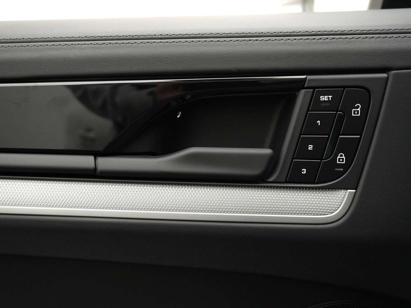 Porsche Cayenne III E-Hybrid - 2025 - Joinsteer - #24