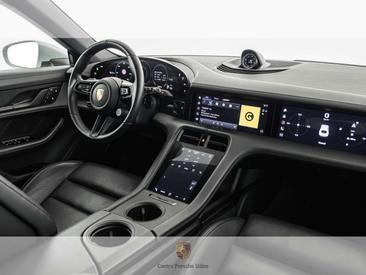 Porsche Taycan — photo 7