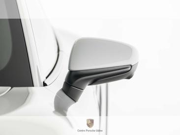 Porsche Taycan — photo 14