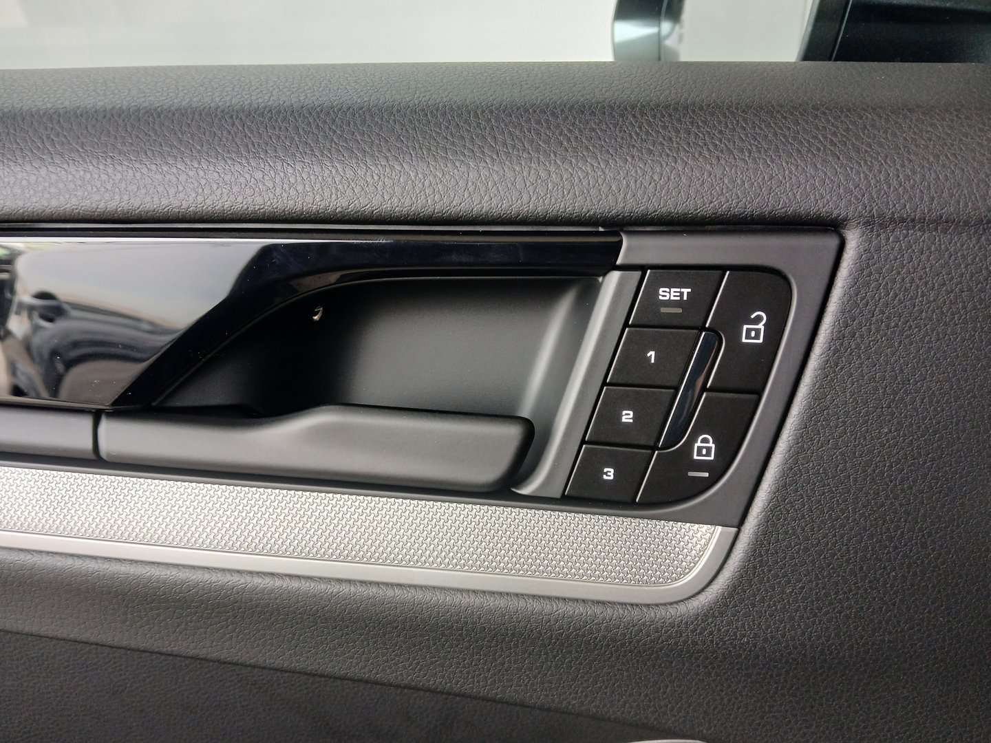 Porsche Cayenne III E-Hybrid - 2026 - Joinsteer - #25