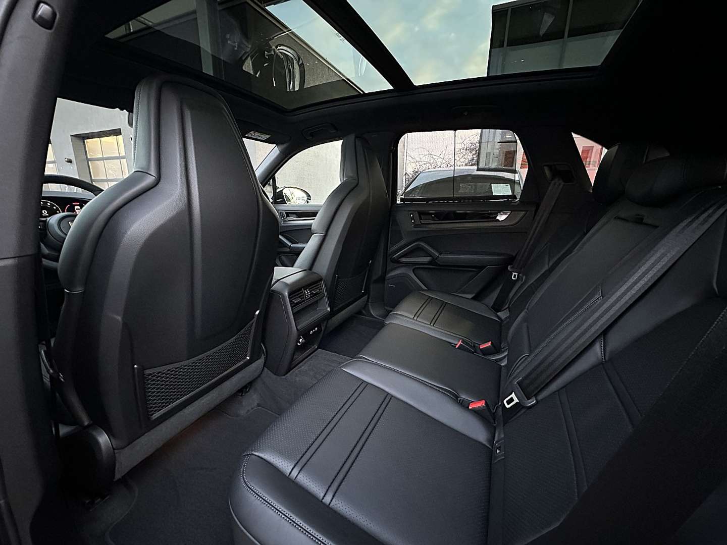 Porsche Cayenne III E-Hybrid Black Edition - 2025 - Joinsteer - #17