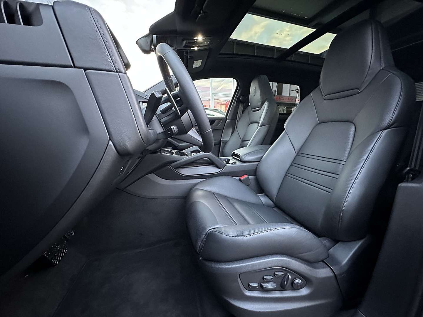 Porsche Cayenne III E-Hybrid Black Edition - 2025 - Joinsteer - #39