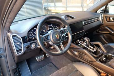 Porsche Cayenne III GTS — photo 8