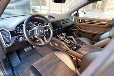 Porsche Cayenne III GTS — photo 12