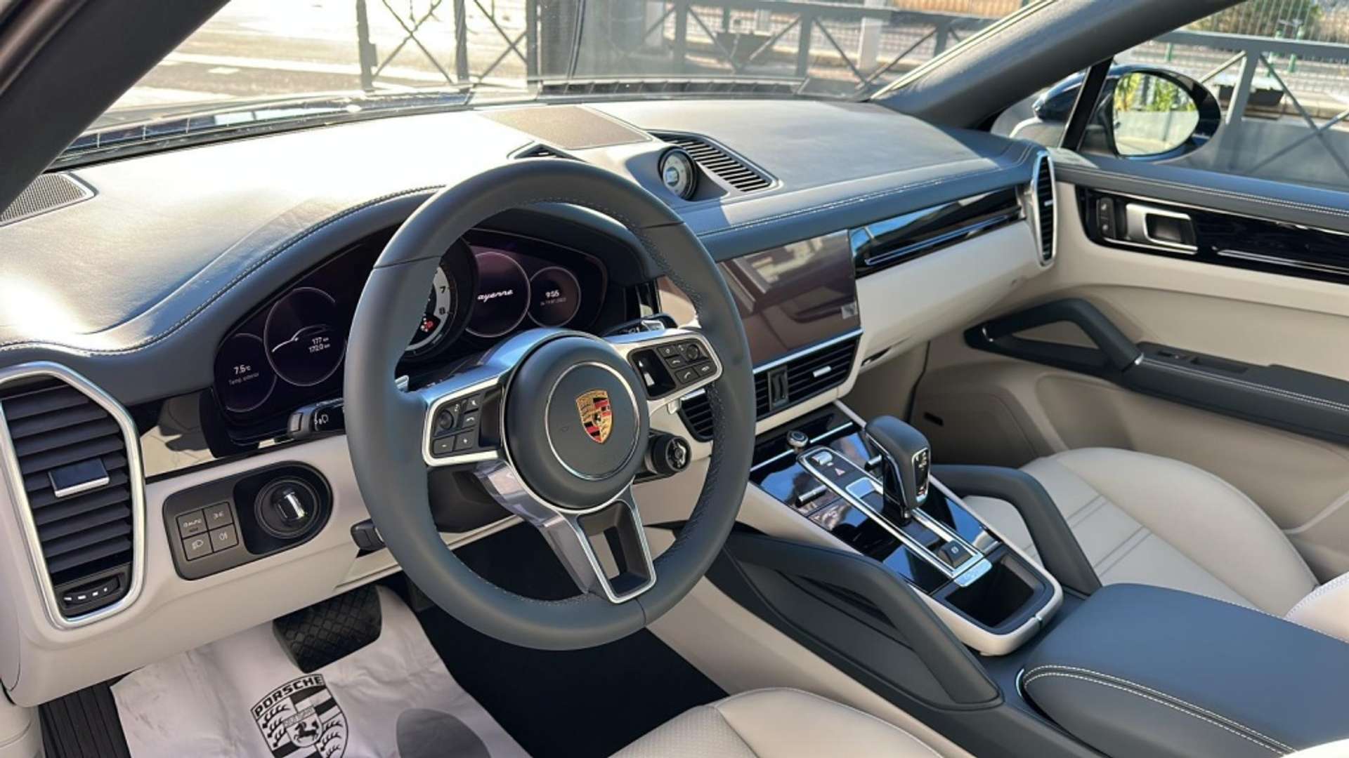 Porsche Cayenne III E-Hybrid Platinum Edition - 2023 - Joinsteer - #23