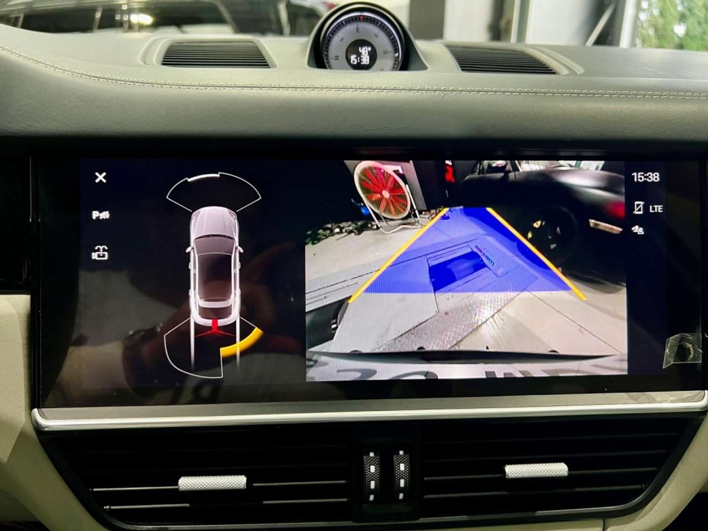 Porsche Cayenne III E-Hybrid Platinum Edition - 2023 - Joinsteer - #32