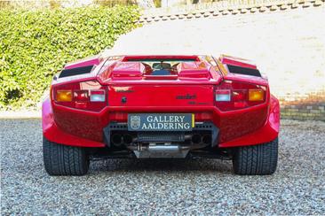 Lamborghini Countach — photo 6