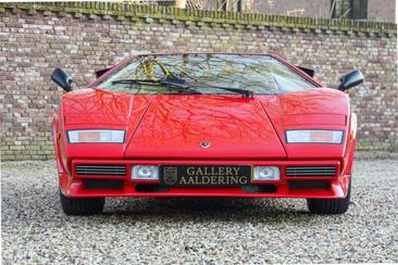 Lamborghini Countach — photo 11