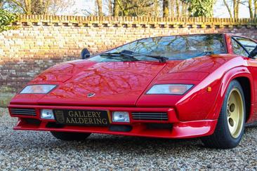 Lamborghini Countach — photo 17