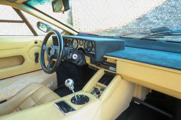 Lamborghini Countach — photo 30