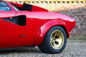 Lamborghini Countach — photo 37