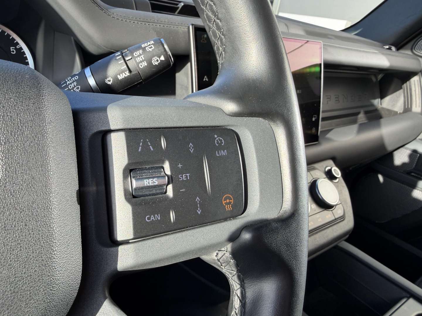 Land Rover Defender 110 X-Dynamic HSE P400e - 2023 - Joinsteer - #12