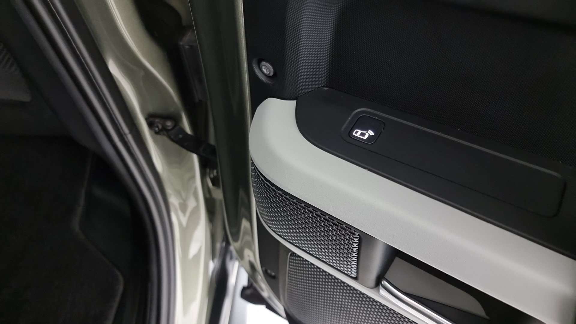 Land Rover Defender 110 SE AWD Auto N1 Autocarro 3.0 D6 200 - 2022 - Joinsteer - #12