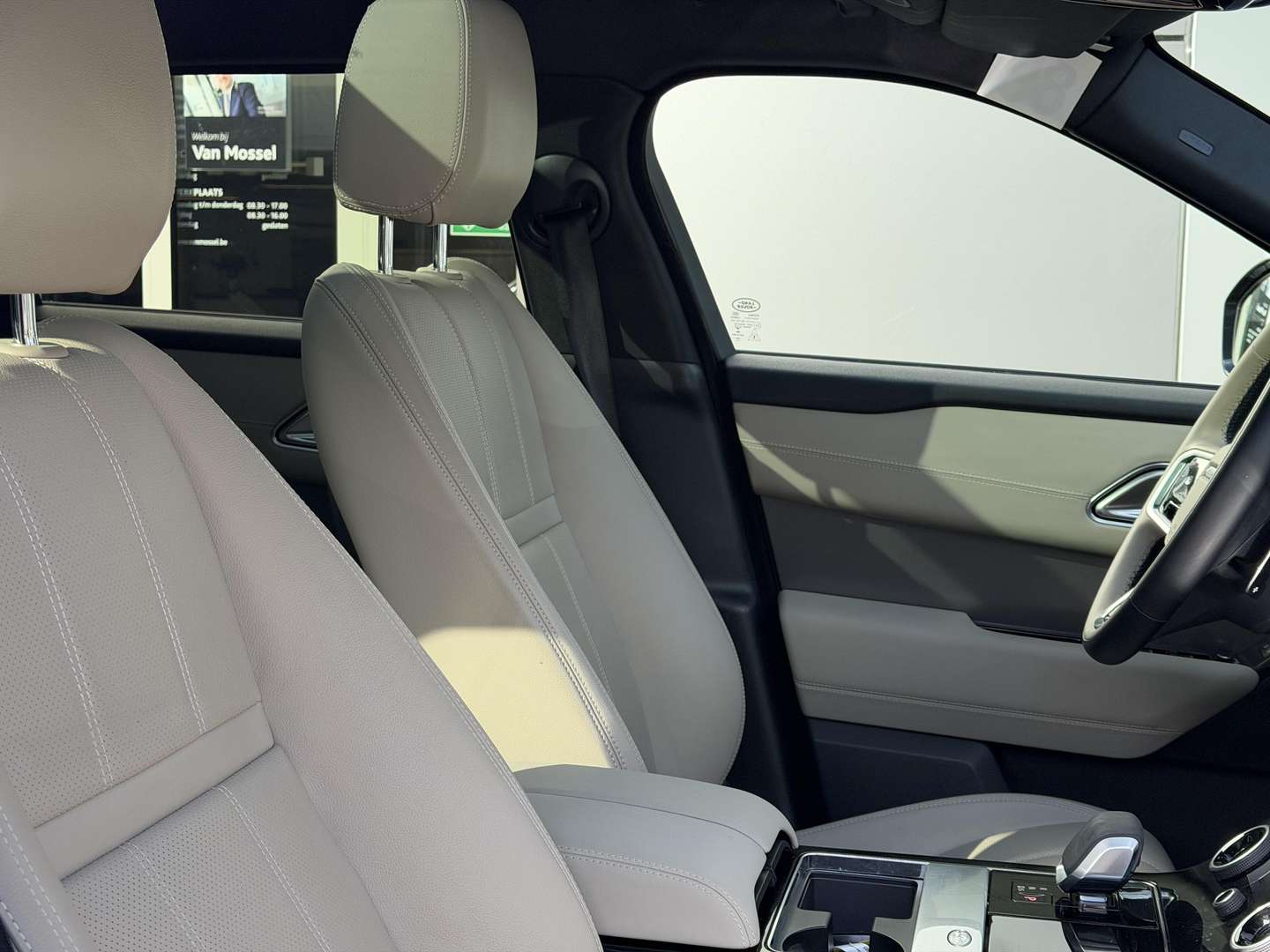 Land Rover Range Rover Velar P400e SE AWD - 2023 - Joinsteer - #11