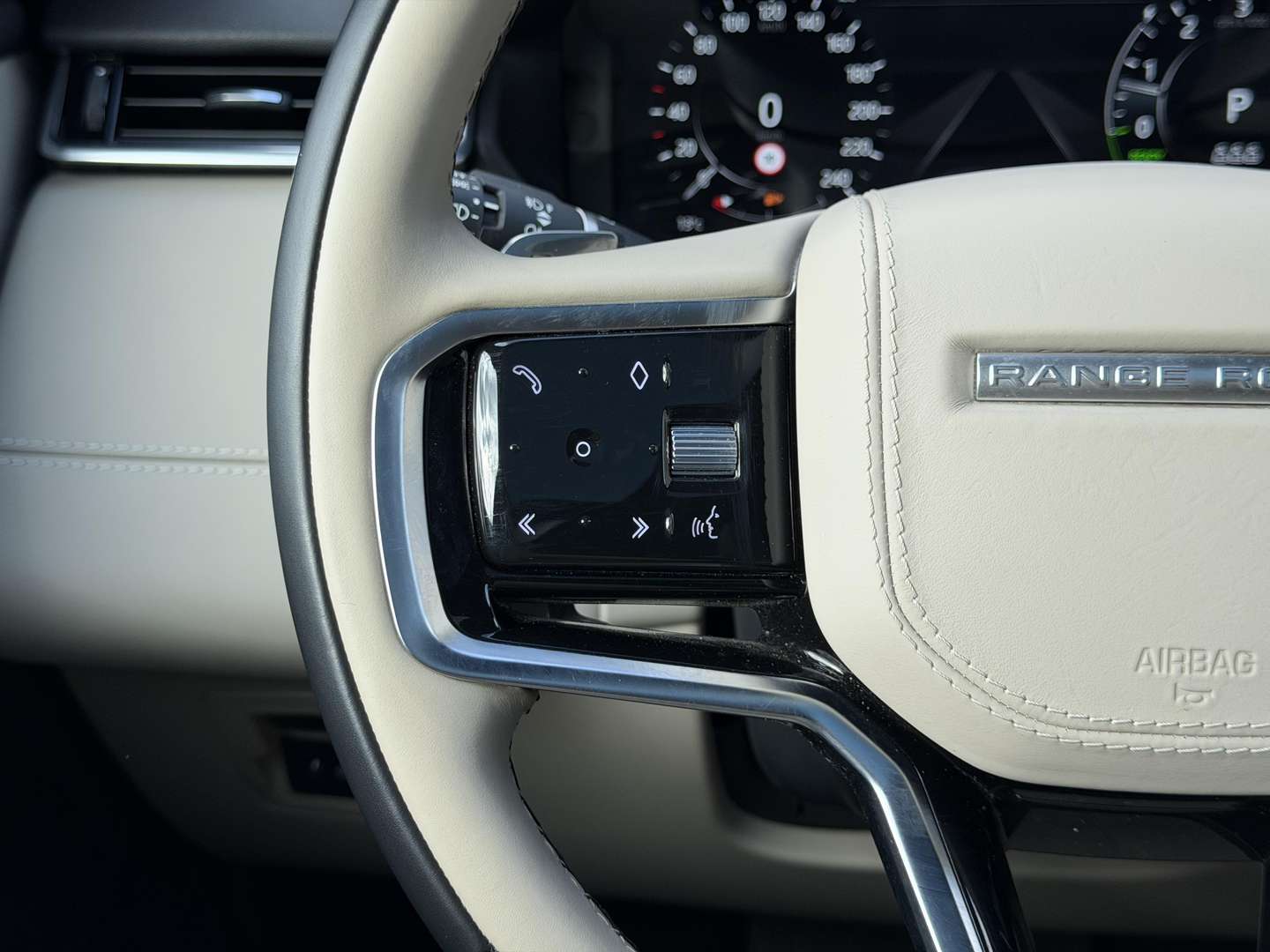 Land Rover Range Rover Velar P400e SE AWD - 2023 - Joinsteer - #12
