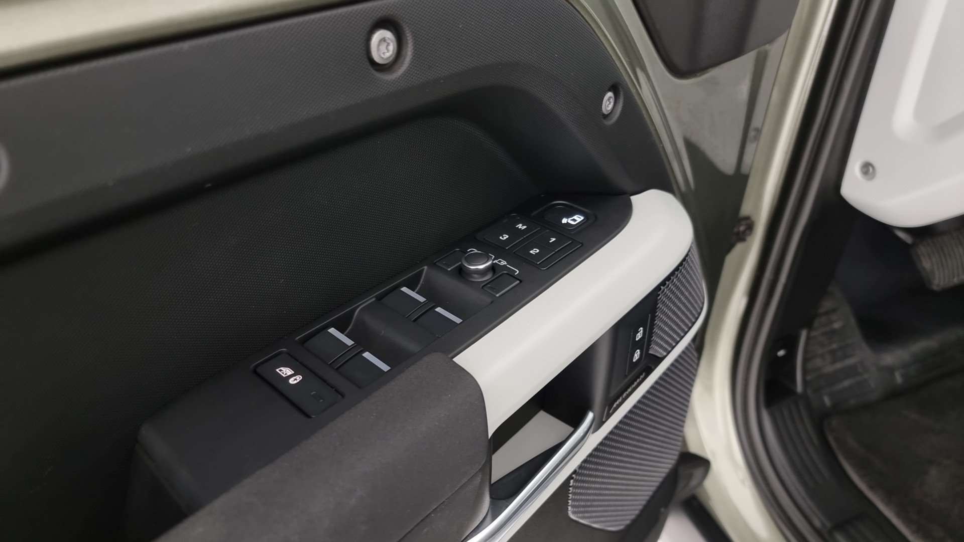 Land Rover Defender 110 SE AWD Auto N1 Autocarro 3.0 D6 200 - 2022 - Joinsteer - #20