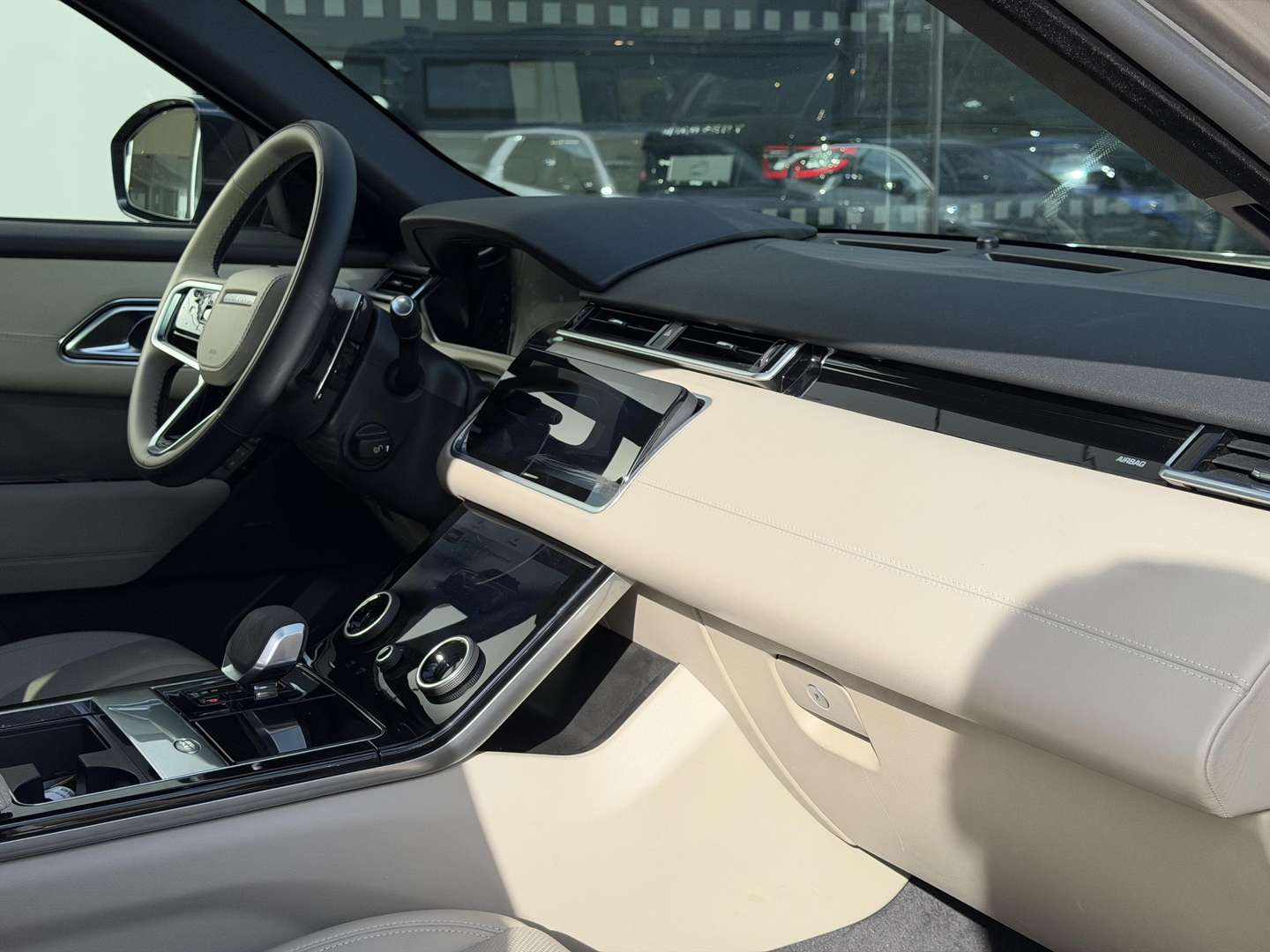 Land Rover Range Rover Velar P400e SE AWD - 2023 - Joinsteer - #17