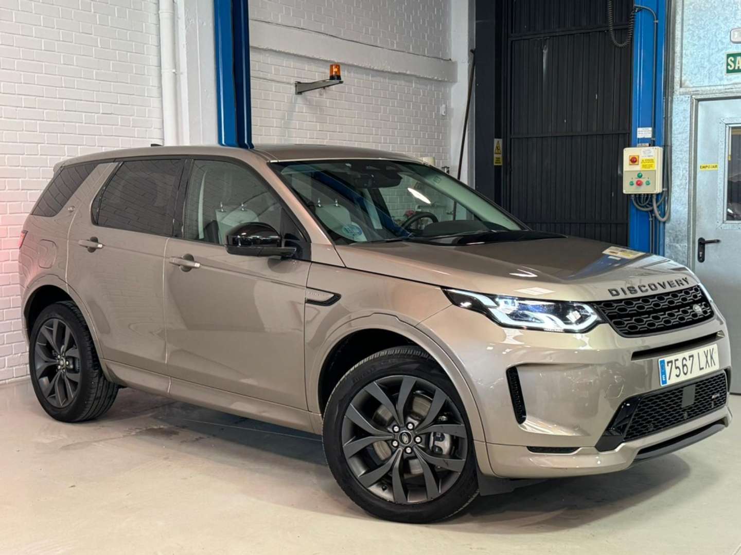 Land Rover Discovery Sport R-Dynamic SE 2.0D TD4 MHEV AWD Auto 204 - 2022 - Joinsteer - #2
