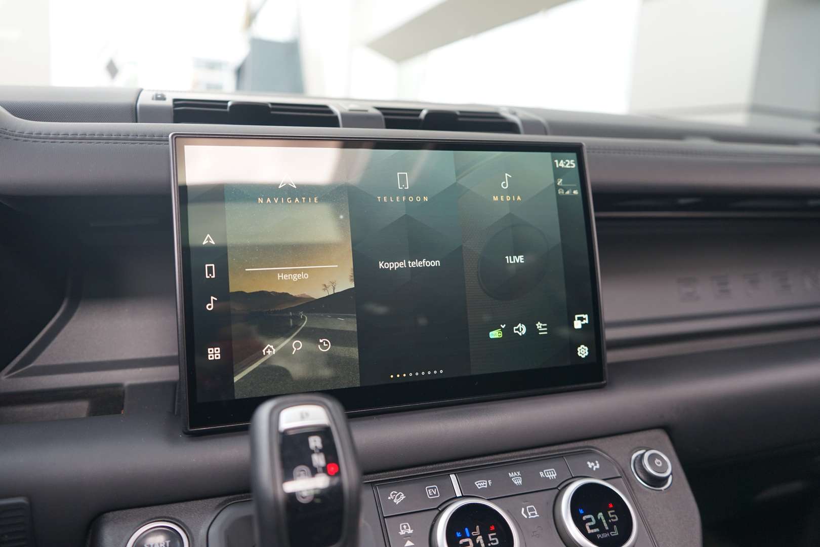 Land Rover Defender 110 X-Dynamic HSE 2.0 P400e - 2022 - Joinsteer - #21