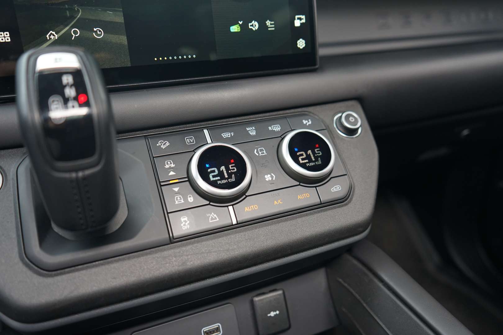 Land Rover Defender 110 X-Dynamic HSE 2.0 P400e - 2022 - Joinsteer - #25