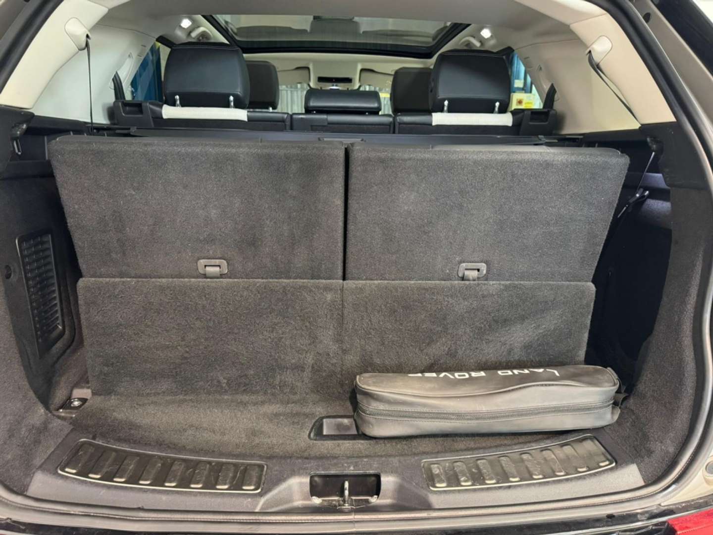 Land Rover Discovery Sport R-Dynamic SE 2.0D TD4 MHEV AWD Auto 204 - 2022 - Joinsteer - #12