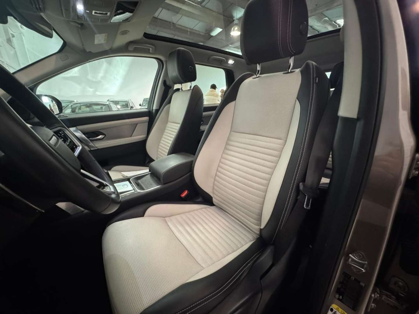 Land Rover Discovery Sport R-Dynamic SE 2.0D TD4 MHEV AWD Auto 204 - 2022 - Joinsteer - #20