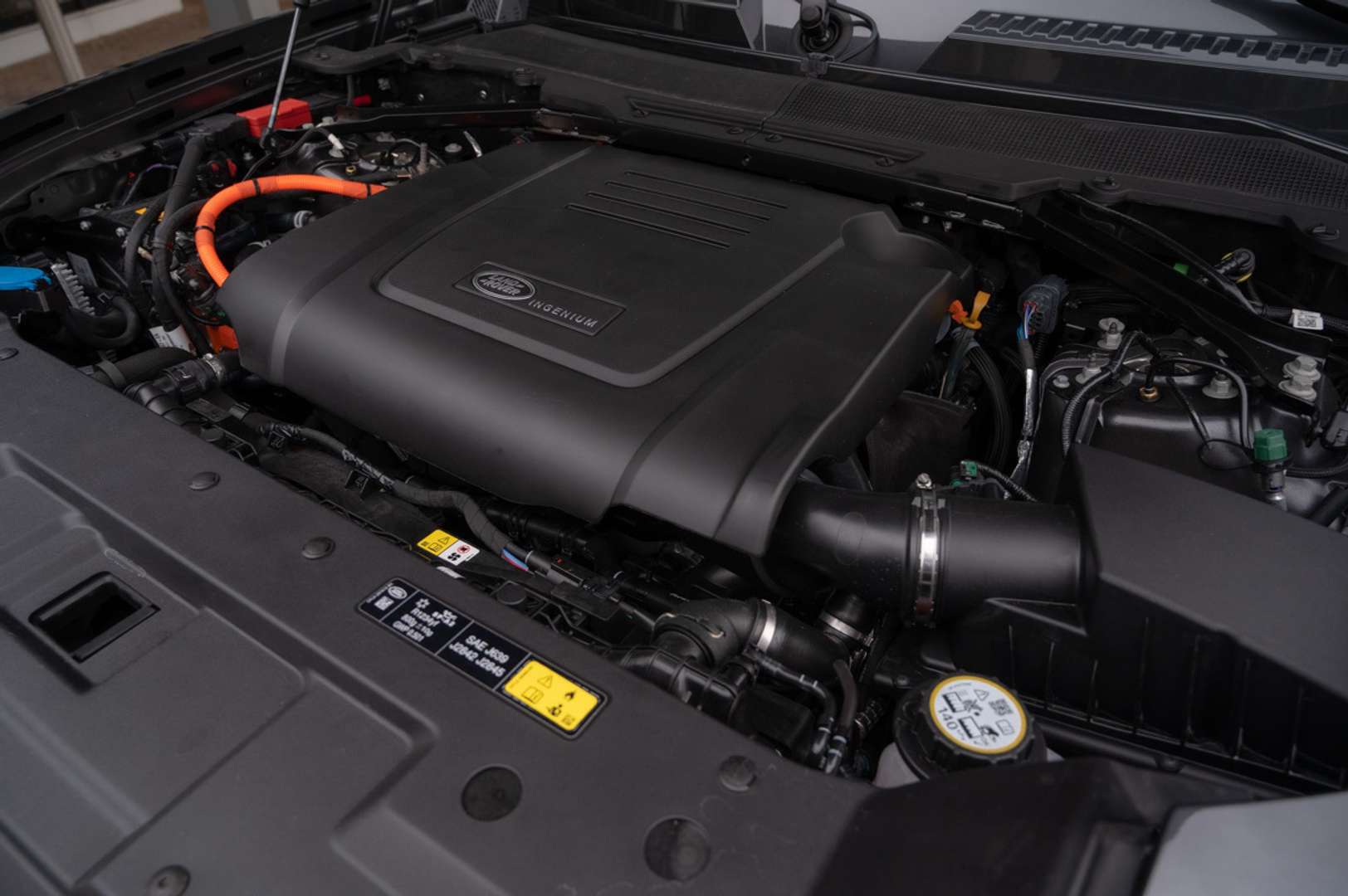 Land Rover Defender 110 P300e X-Dynamic HSE Urban Widetrack 6-Seats - 2026 - Joinsteer - #10