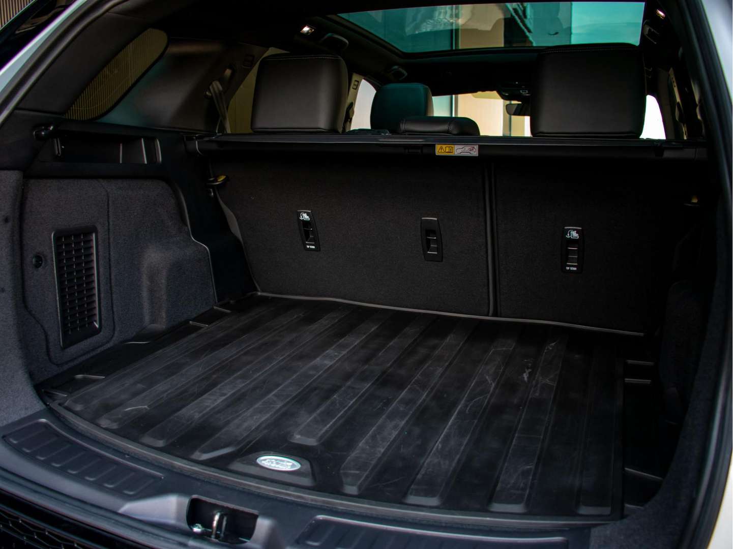 Land Rover Discovery Sport R-Dynamic SE P300e 1.5 - 2024 - Joinsteer - #9