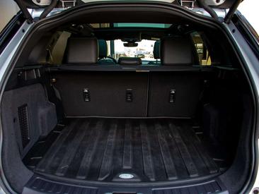 Land Rover Discovery Sport R-Dynamic SE P300e 1.5 — photo 11