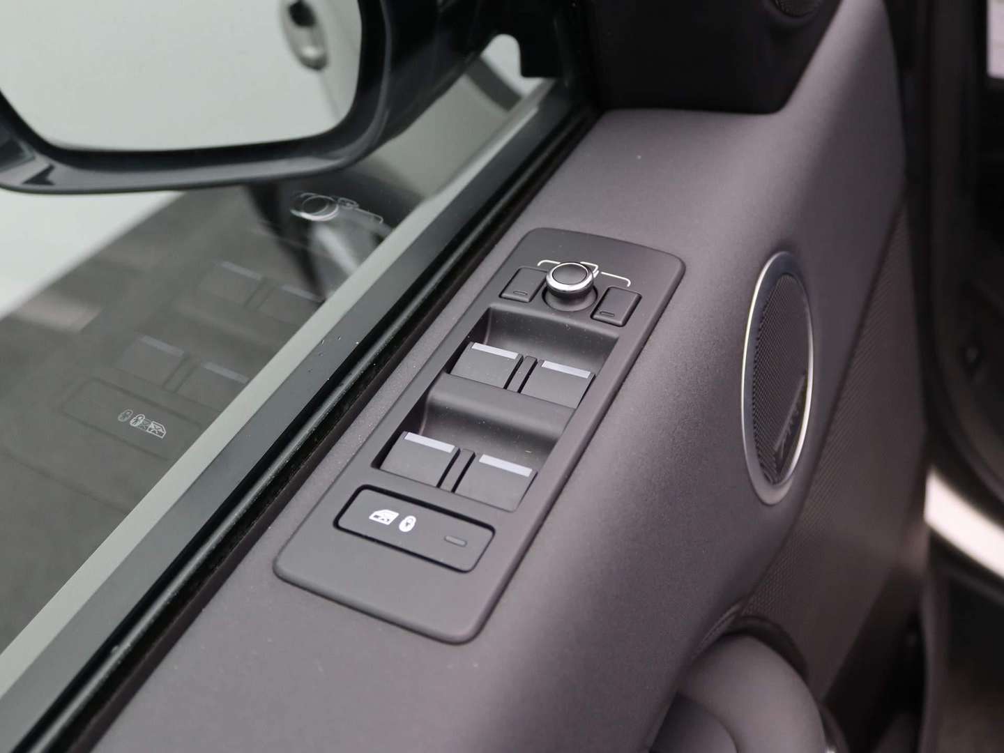 Land Rover Discovery 3.0 TD6 HSE Luxury - 2018 - Joinsteer - #27