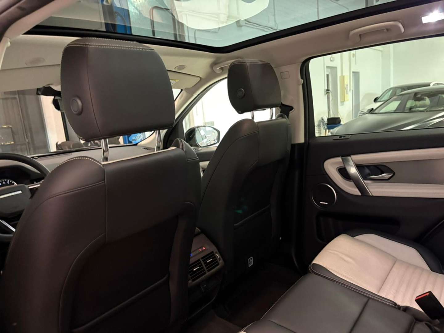 Land Rover Discovery Sport R-Dynamic SE 2.0D TD4 MHEV AWD Auto 204 - 2022 - Joinsteer - #34